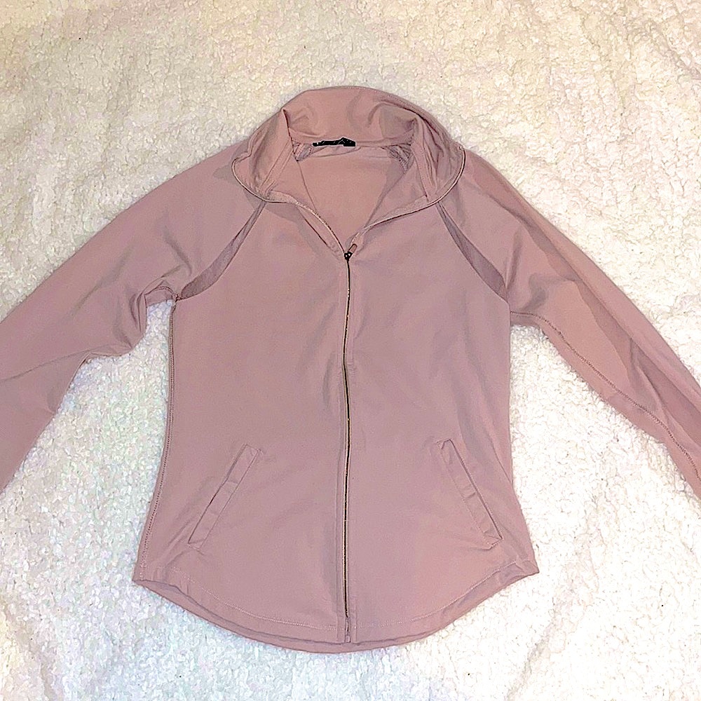 ATHLETIC JACKET WITH MESH DETAIL SIZE SMALL